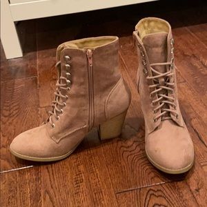 Dusty pink Bootie